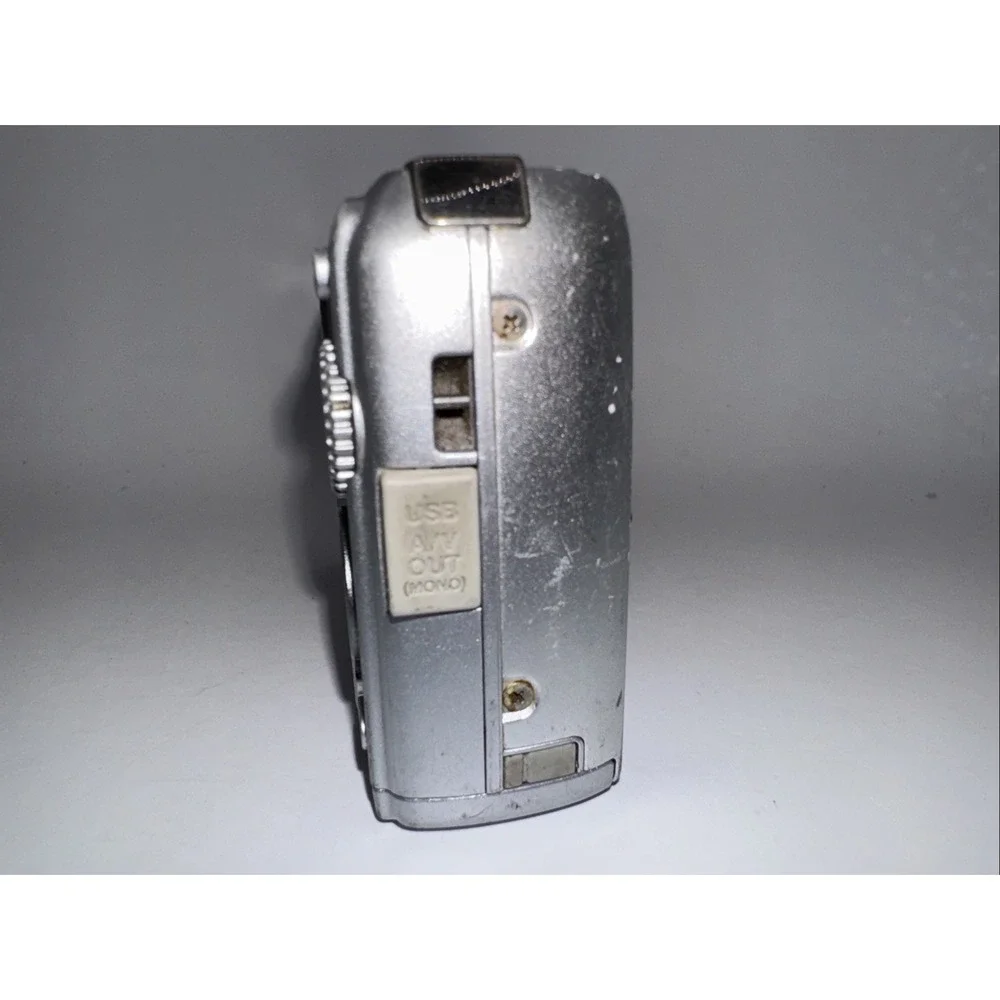 Olympus Digital Camera FE-180 6.0MP Silver - FOR PARTS